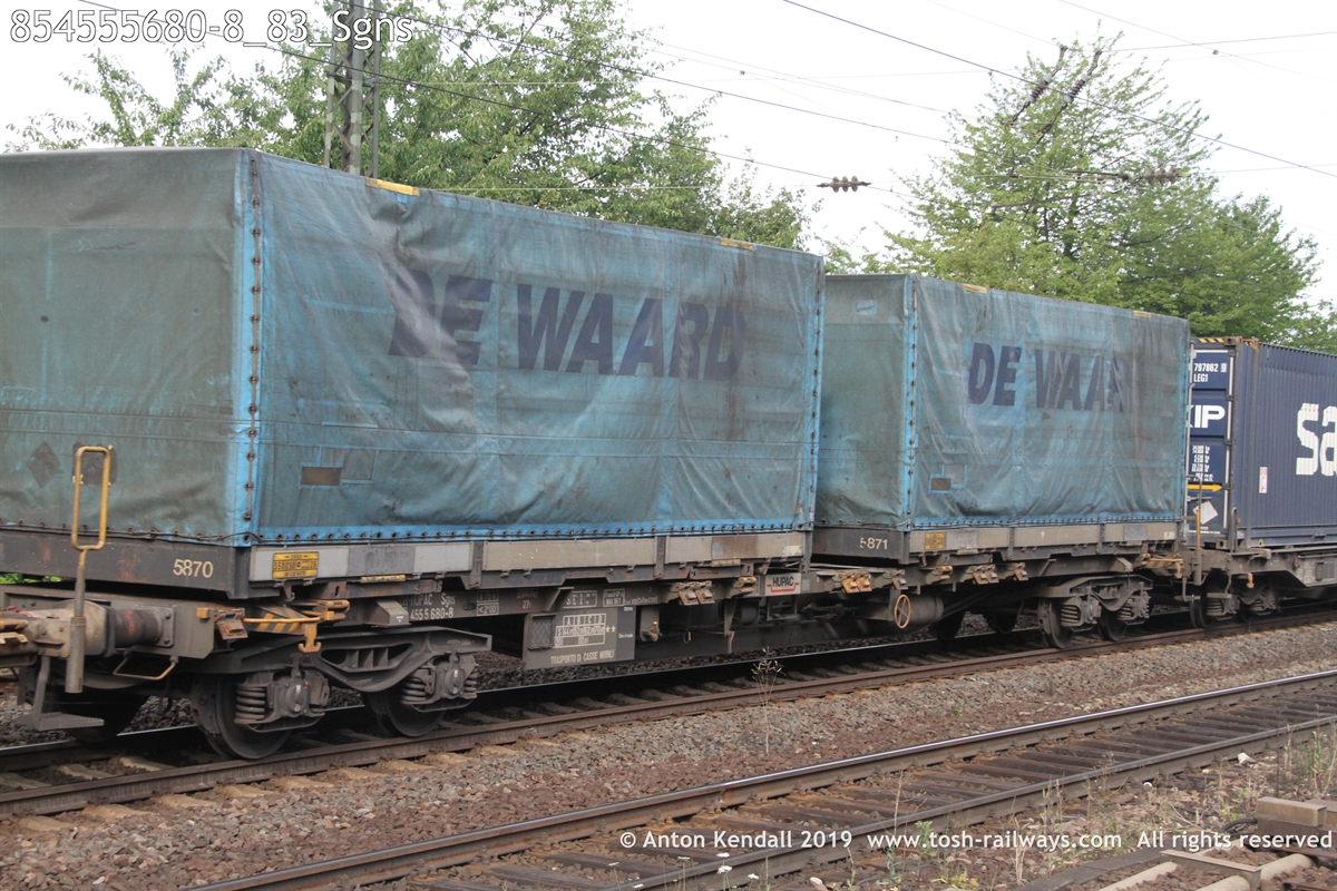 854555680-8_83_Sgns.JPG